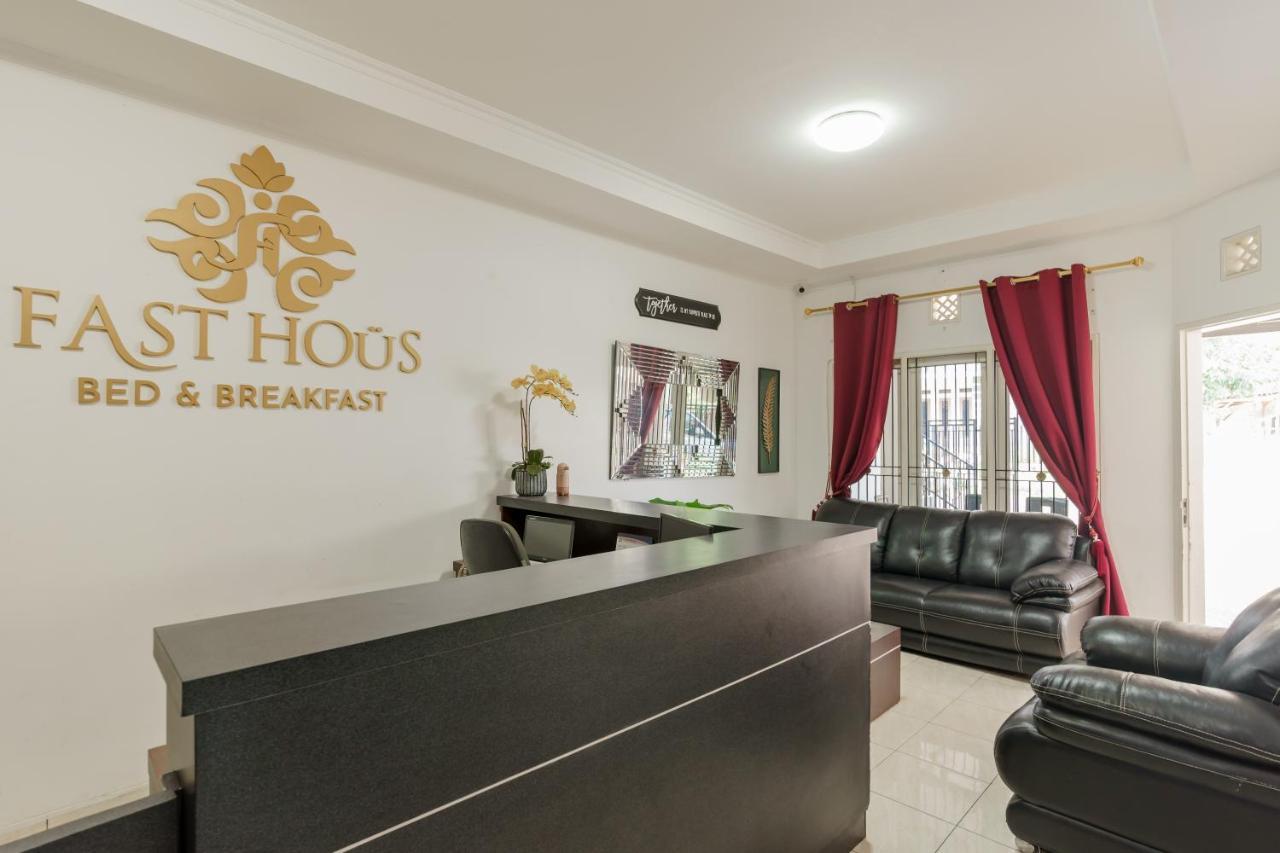 Fast Hous Syariah Bogor Mitra Reddoorz Hotel Luaran gambar